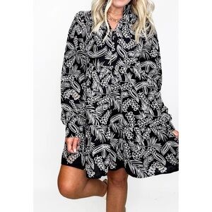 NWT Lovelo Relaxed Fit Embroidered Eyelet Dress